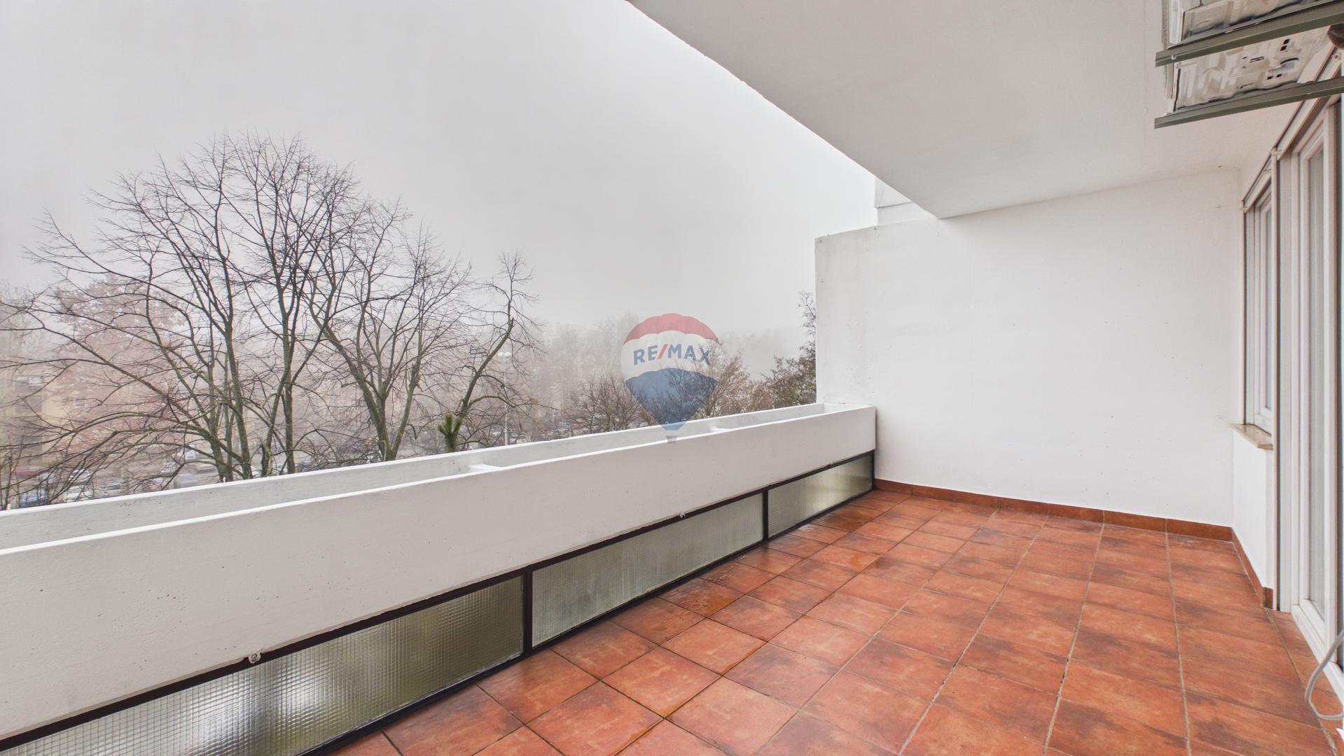 Zagreb, Travno, stan, dvije spavaće sobe sa terasom, 65 m2