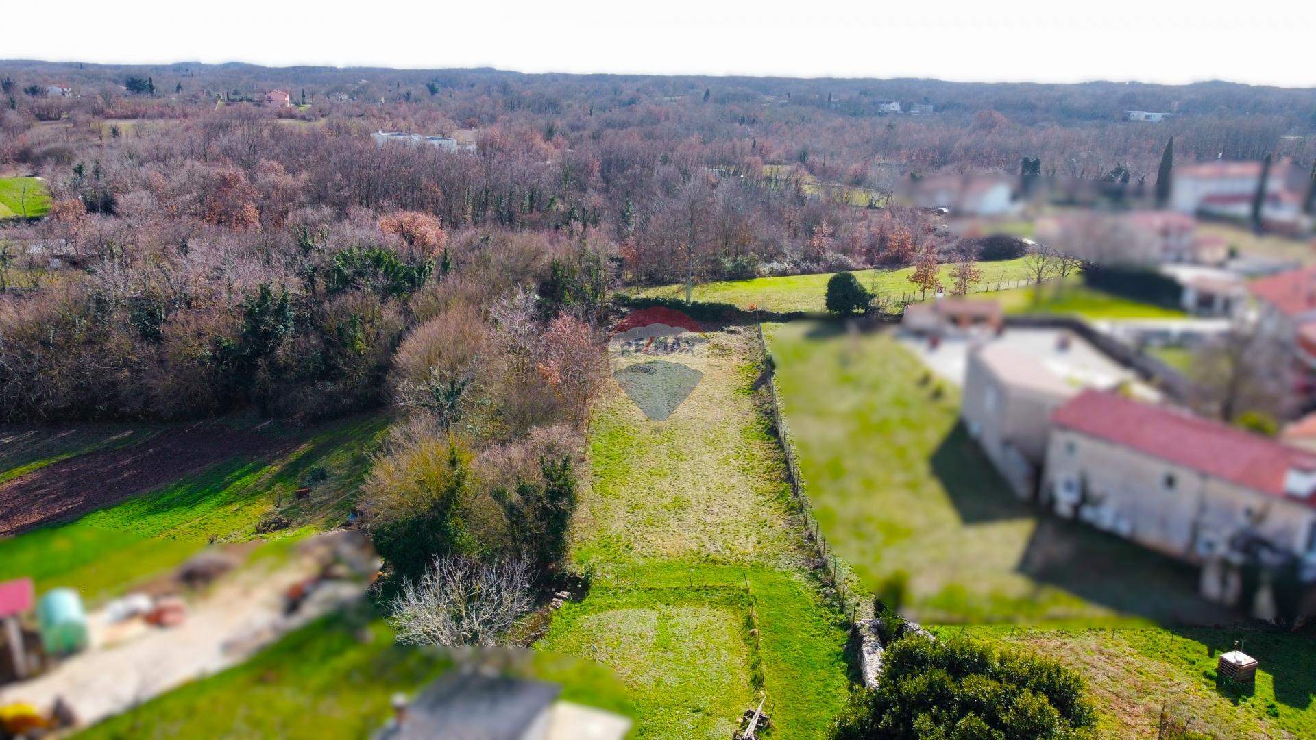  Kanfanar okolica - Građevinsko poljoprivredno zemljište  