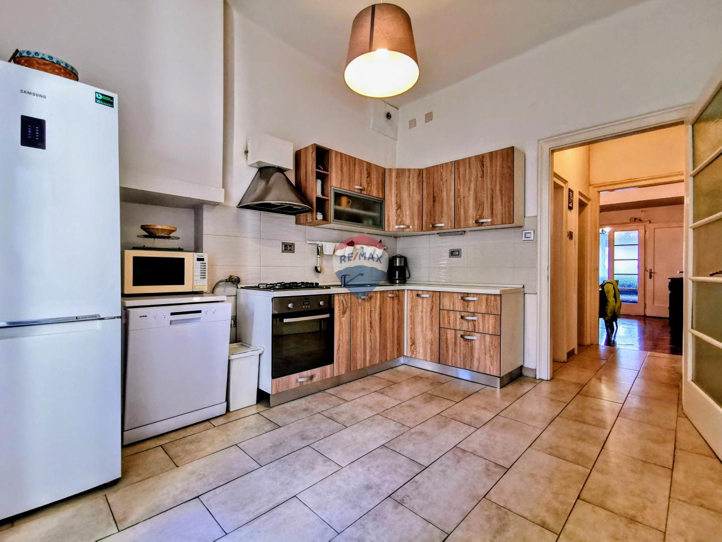 Rijeka, Centar, 3S+DB stan na drugom katu u zgradi s liftom