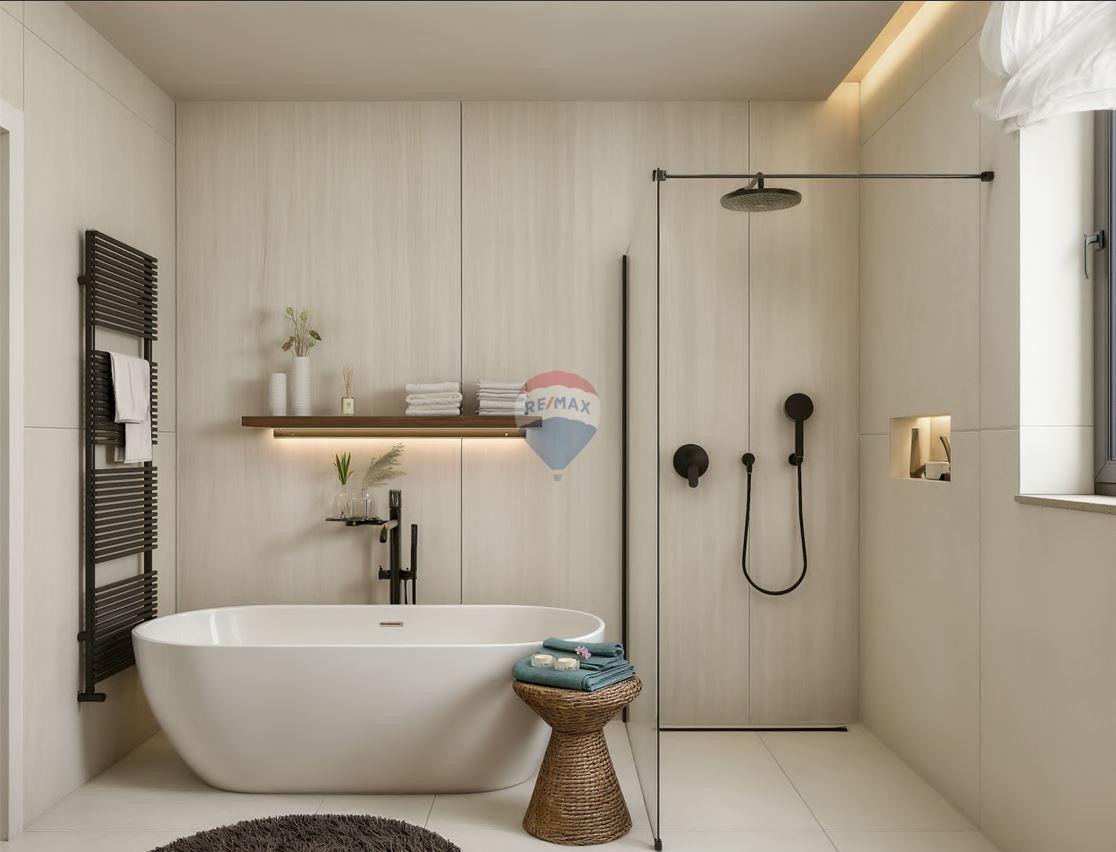 Rovinj - Stan u prizemlju s vrtom i garažom