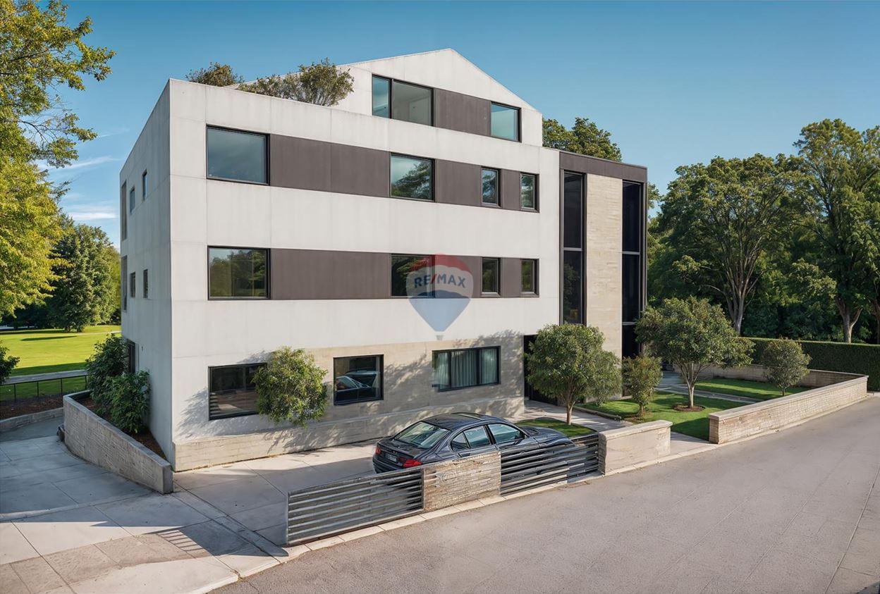 Rovinj - Stan u prizemlju s vrtom i garažom