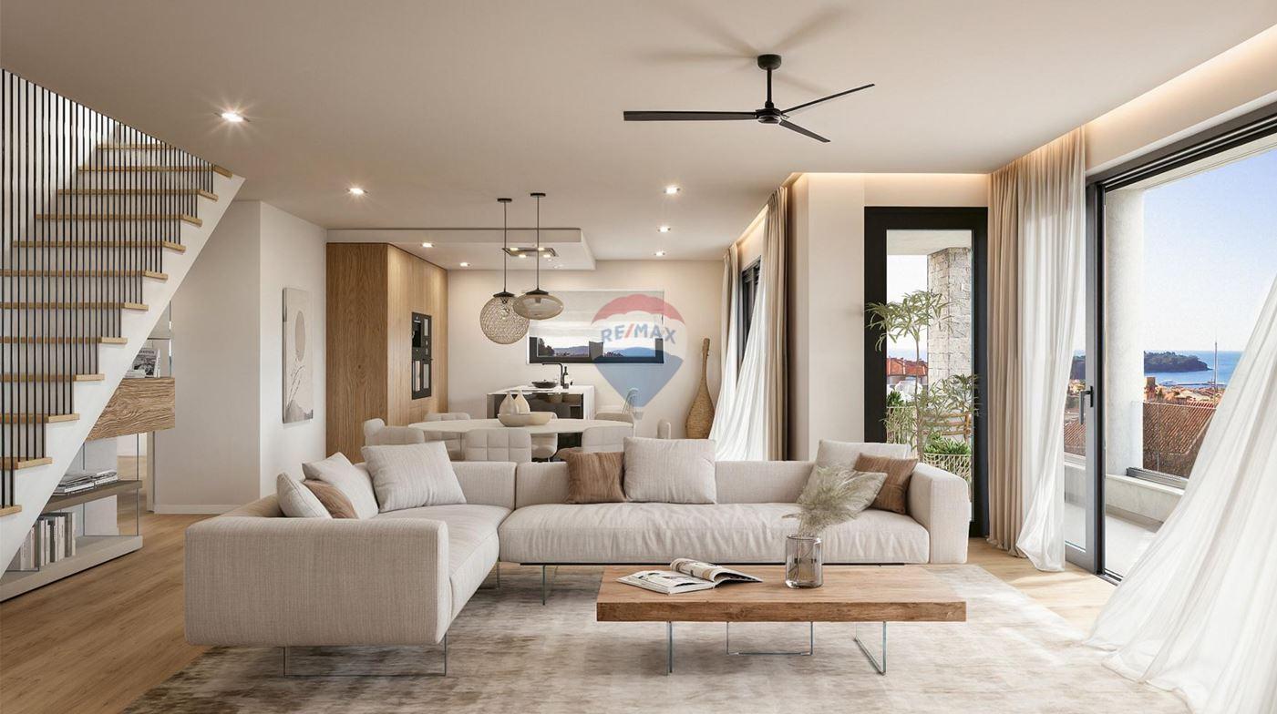 Rovinj - Stan u prizemlju s vrtom i garažom