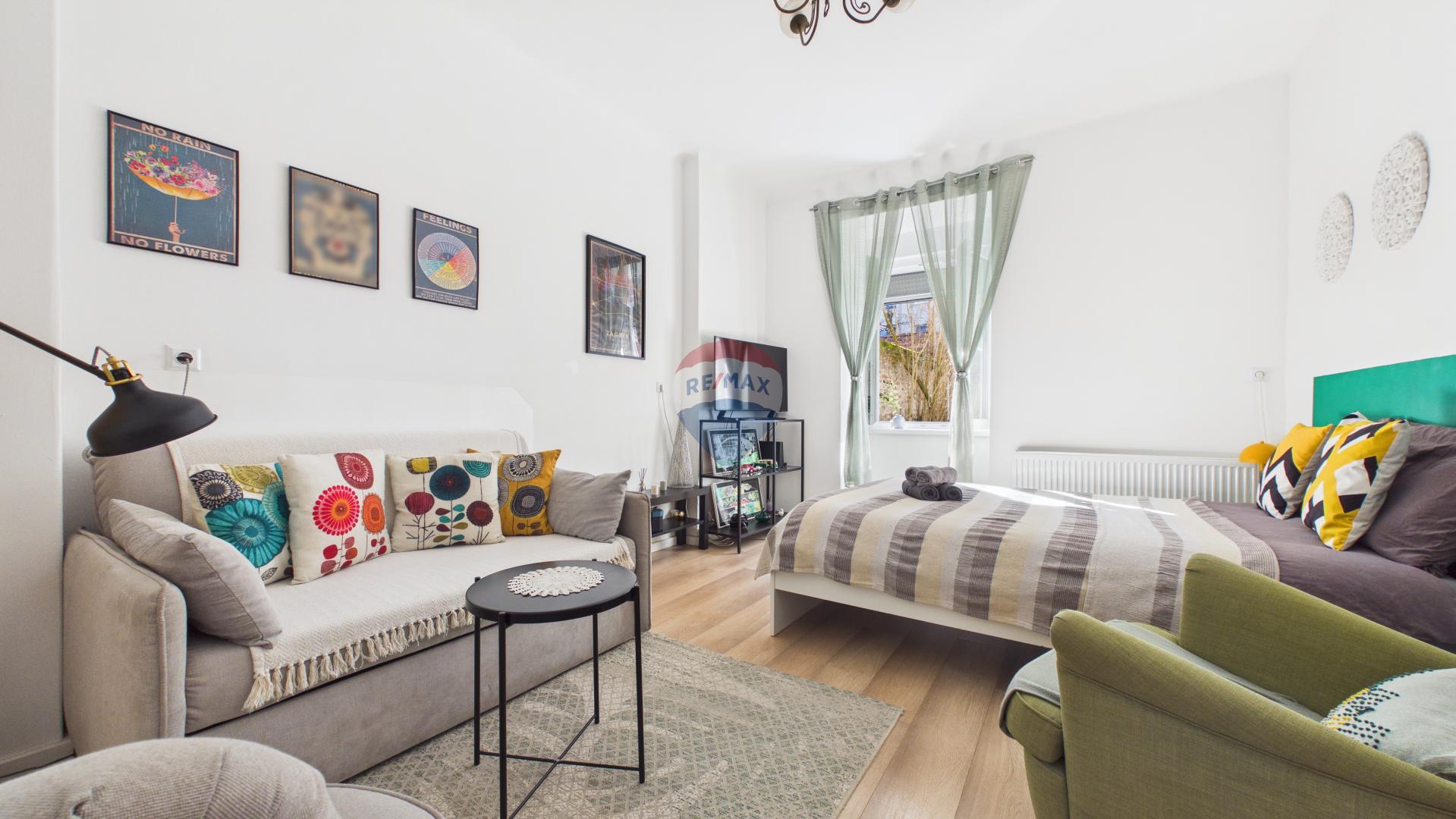 Zagreb, Donji Grad - mali stan 36 m2, tramvaj zona, vrt