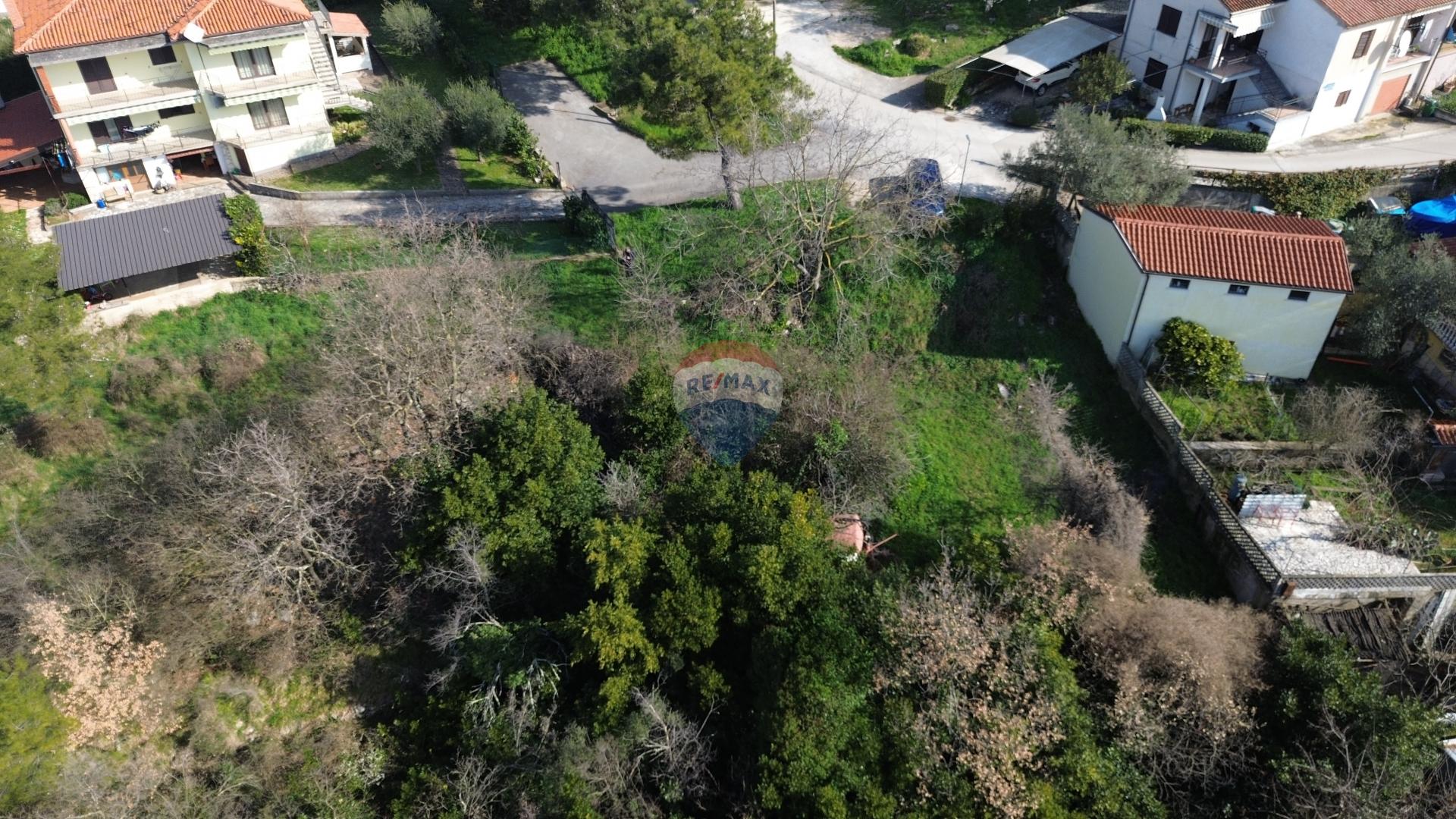 Bouwgrond Buje, 5.762m2