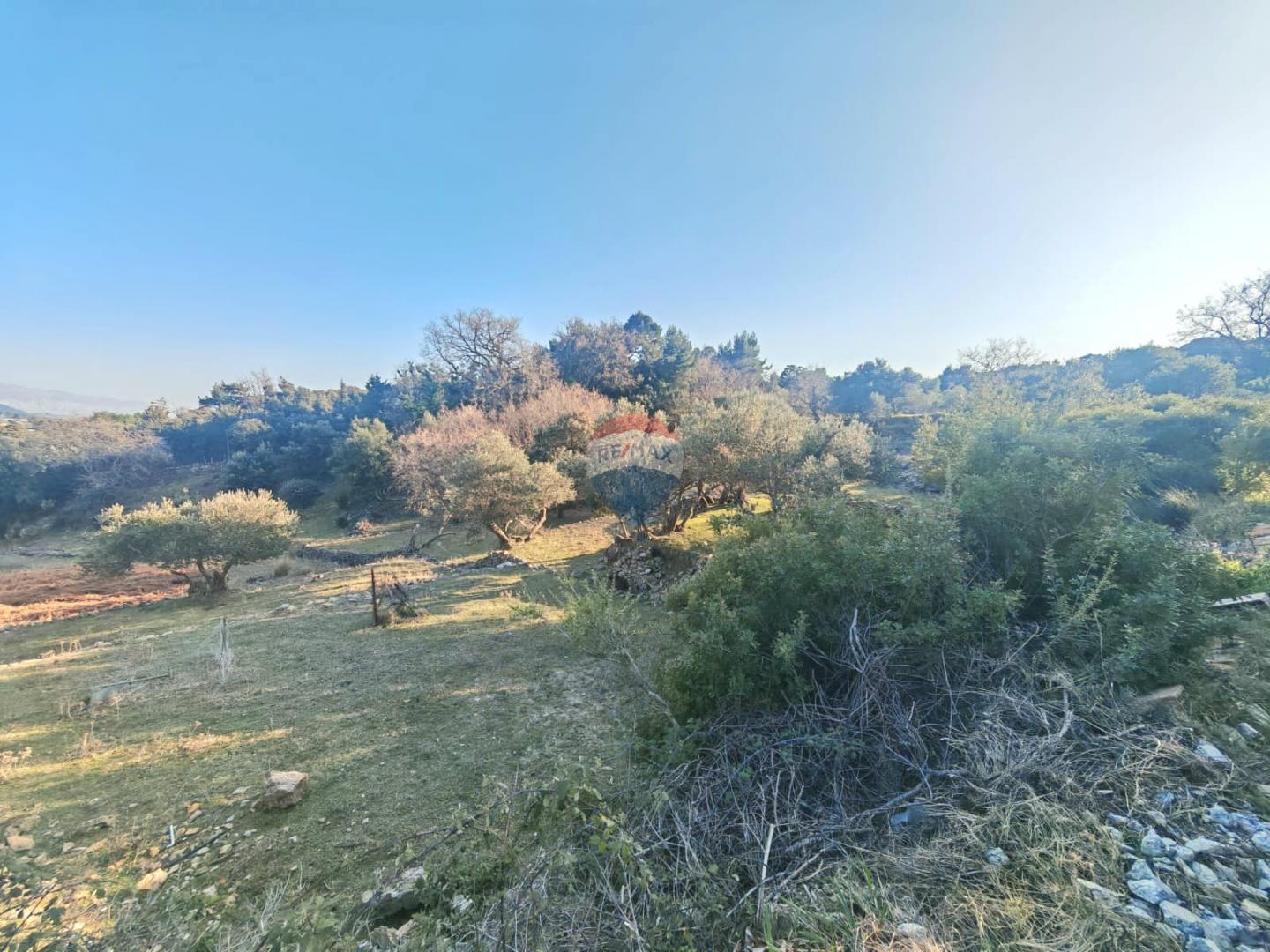 Stavbno zemlji&scaron;če Palit, Rab, 1.815m2