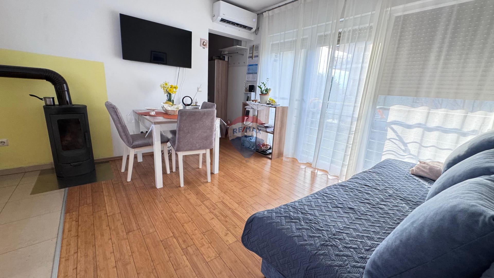 Condo/Apartment Marčelji, Vi&scaron;kovo, 35m2