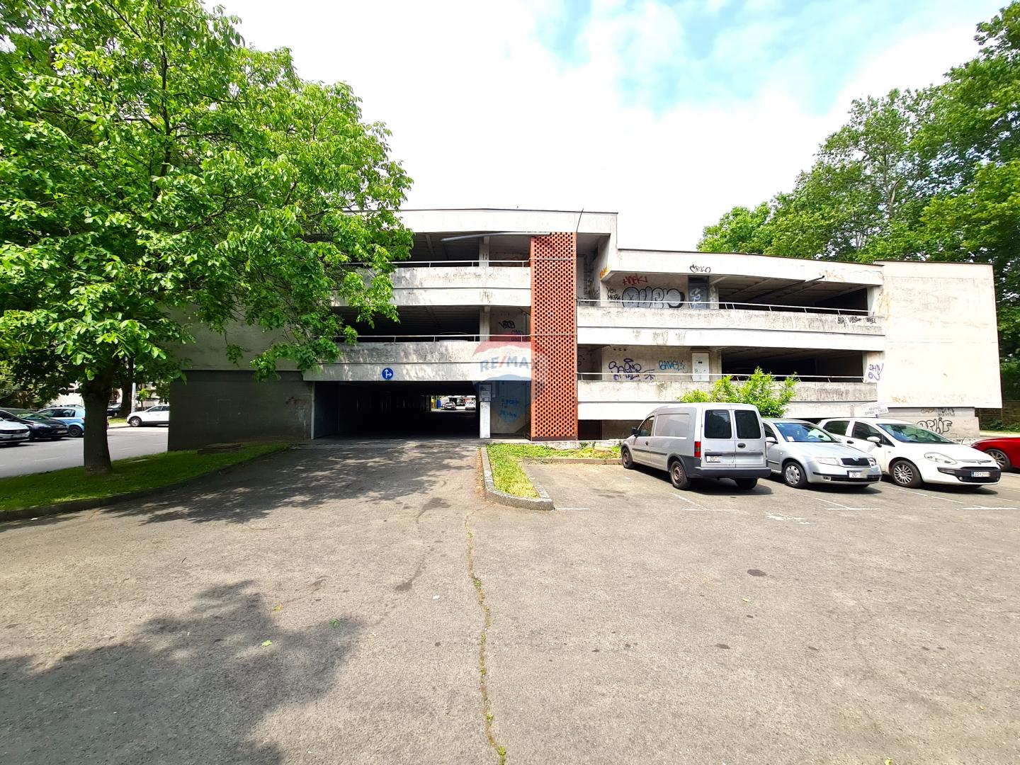 Garage Siget, Novi Zagreb - Zapad, 12m2