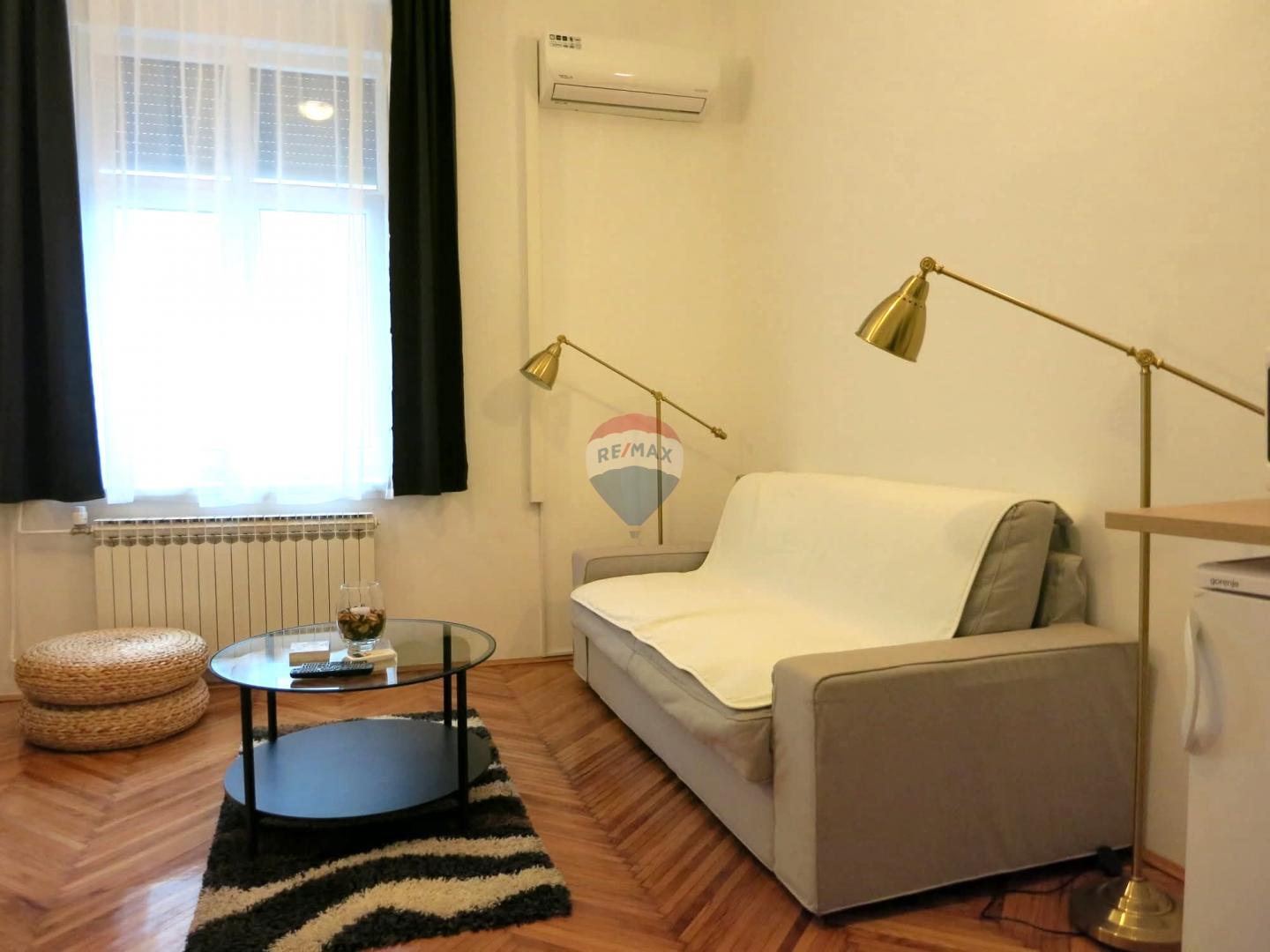 Condo/Apartment Donji grad, Donji Grad, 44m2