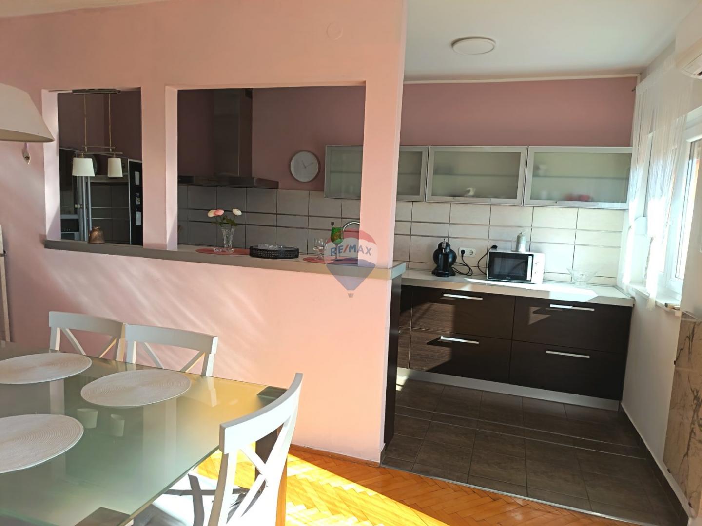 Condo/Apartment Trsat, Rijeka, 93,50m2