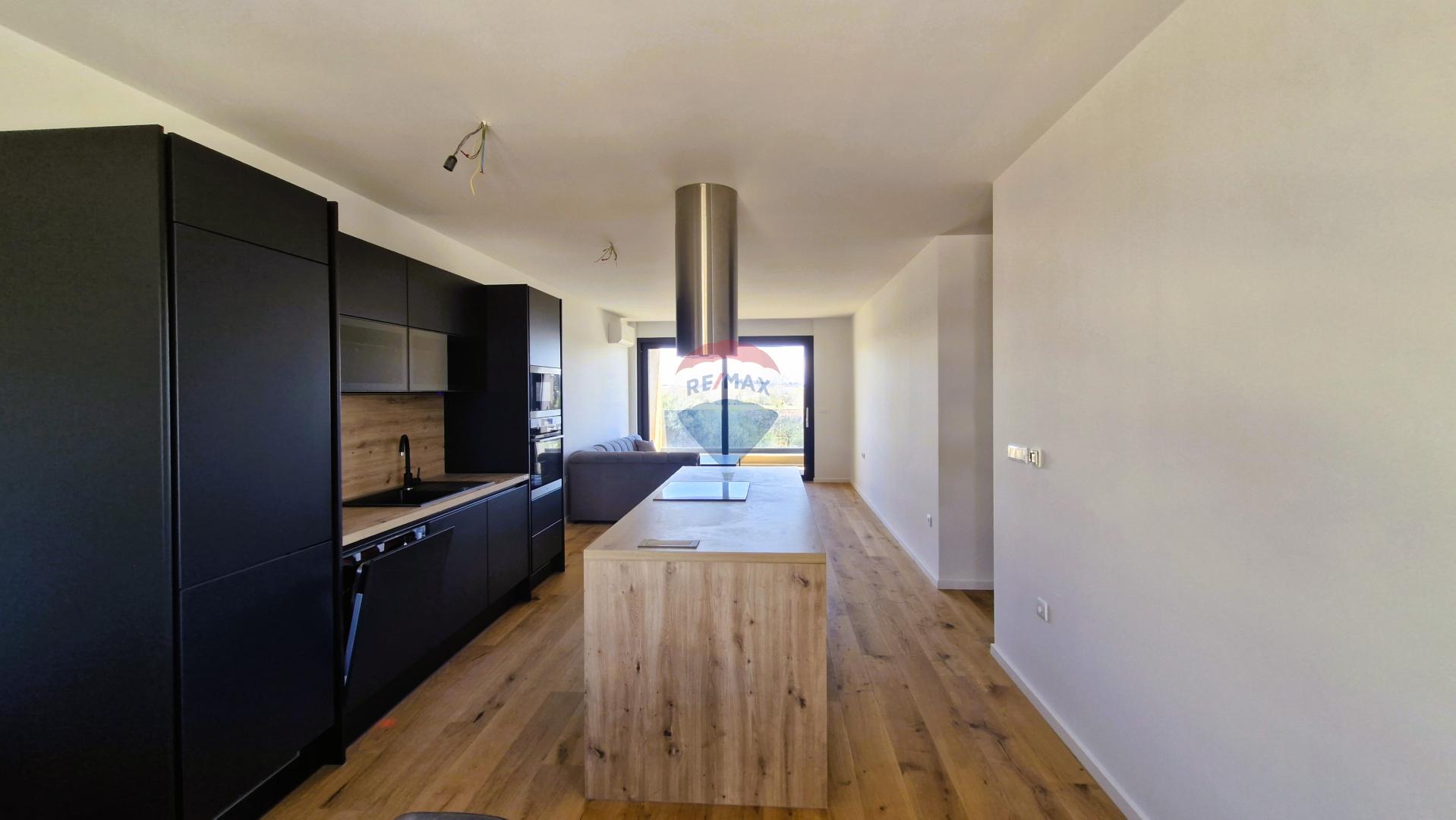 Flat/Appartement Valdebek, Pula, 118m2
