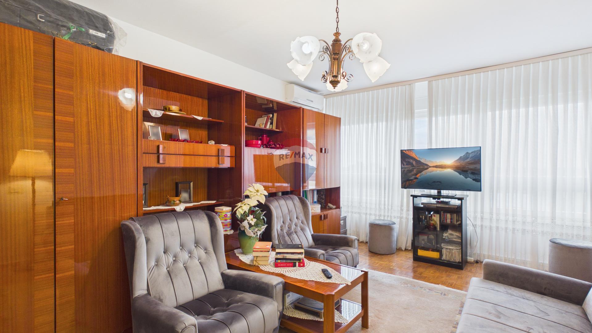 Zagreb, Utrina - dvosobni stan s lođom i otvorenim pogledom