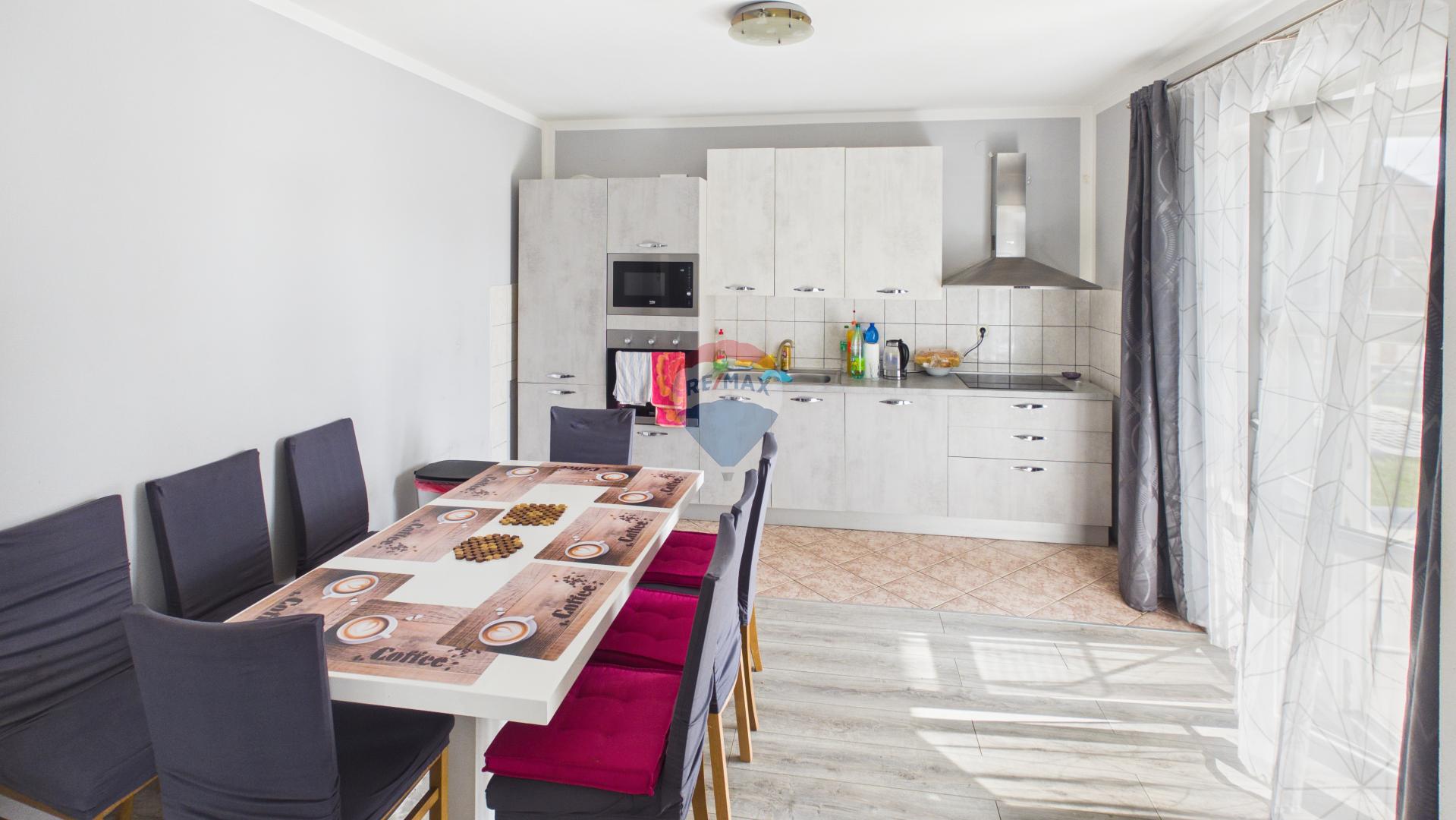 Hi&scaron;a Jal&scaron;evec Nartski, Rugvica, 196m2