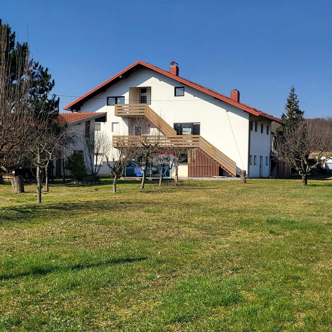 Donja Zelina, samostojeća kuća na velikoj parceli