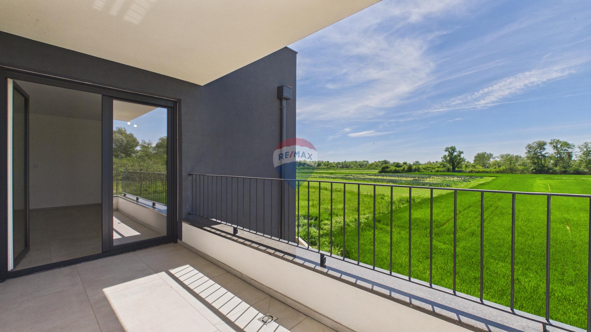 Zagreb, Resnik-novogradnja, četverosoban stan 93m2 i 2 parkirna mjesta