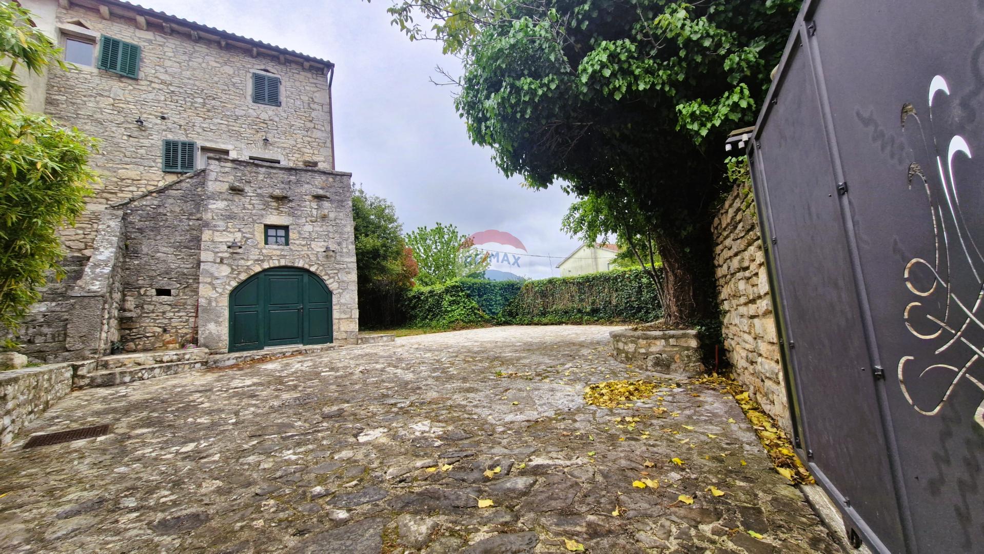 Istria, Svetvinčenat, Borkodići - Stone House with Swimming Pool and Courtyard, 507 m&sup2;