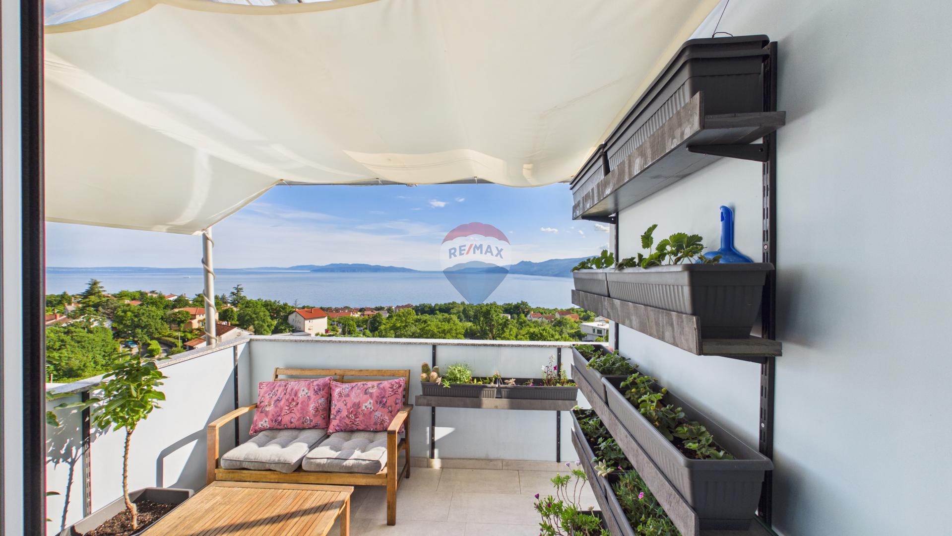 Rijeka, Re&scaron;etari, Adaptiran stan s panoramskim pogledom, 73m2