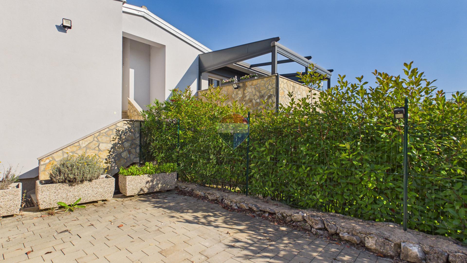 Istra, Rovinj-  stan s terasom 32+20 m2 s parkingom