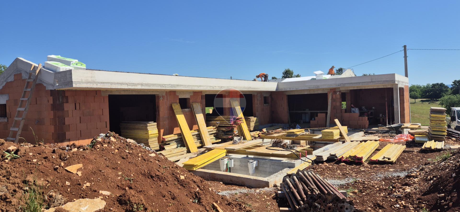 Istra, Žminj okolica, kuća s bazenom - novogradnja