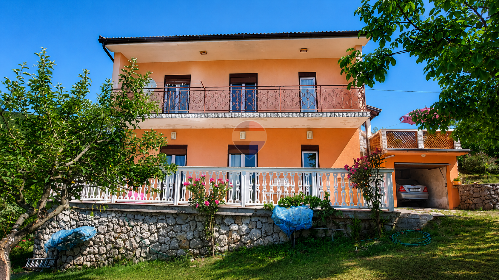 OPATIJA - BREGI - Samostojeća kuća sa dva stana