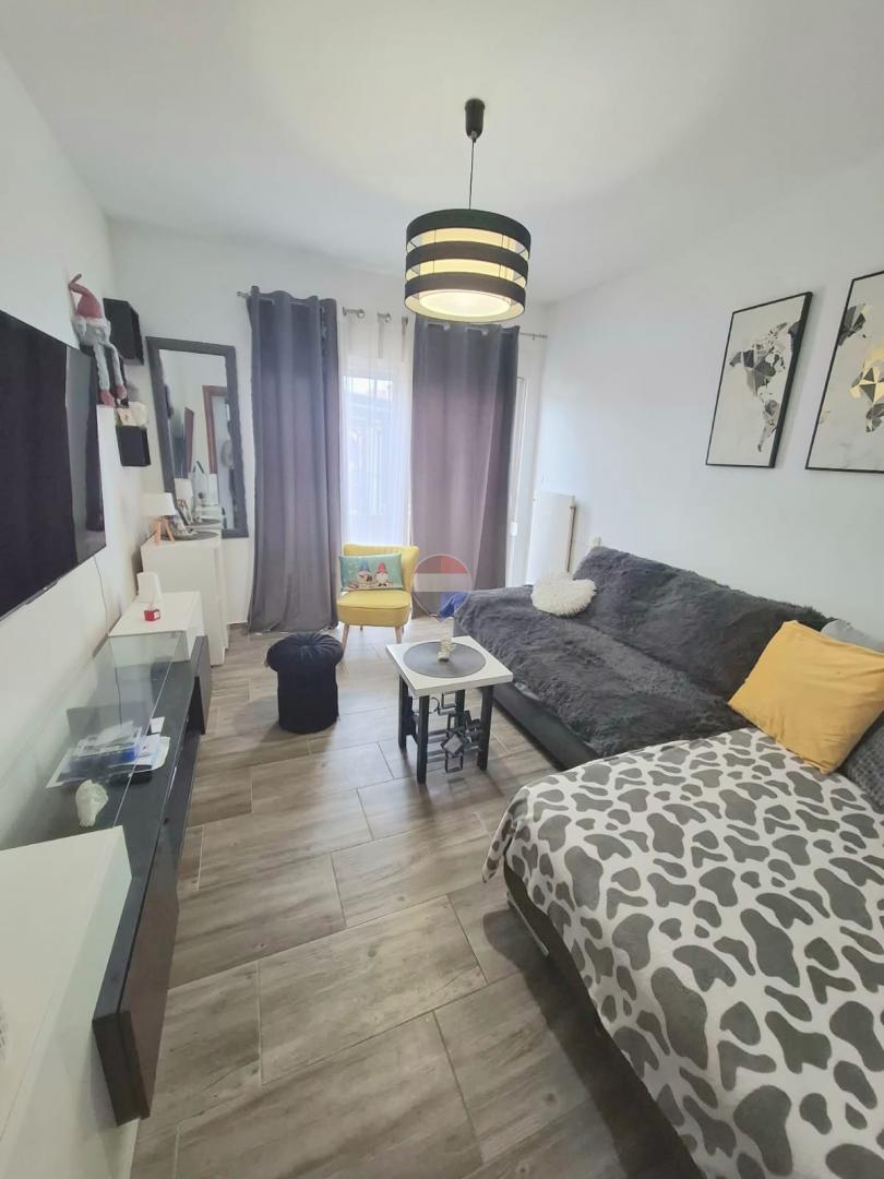 Rijeka, Viškovo- stan u prizemlju sa balkonom