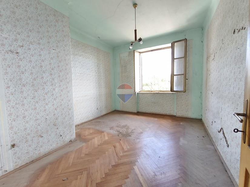 House &Scaron;kurinje, Rijeka, 75m2