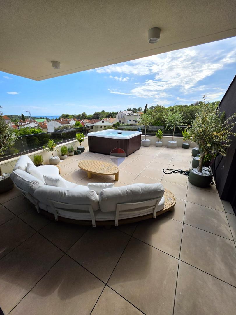 Rovinj, PENTHOUSE in a new building + garage + parking space - close to the sea - 172 m&sup2;