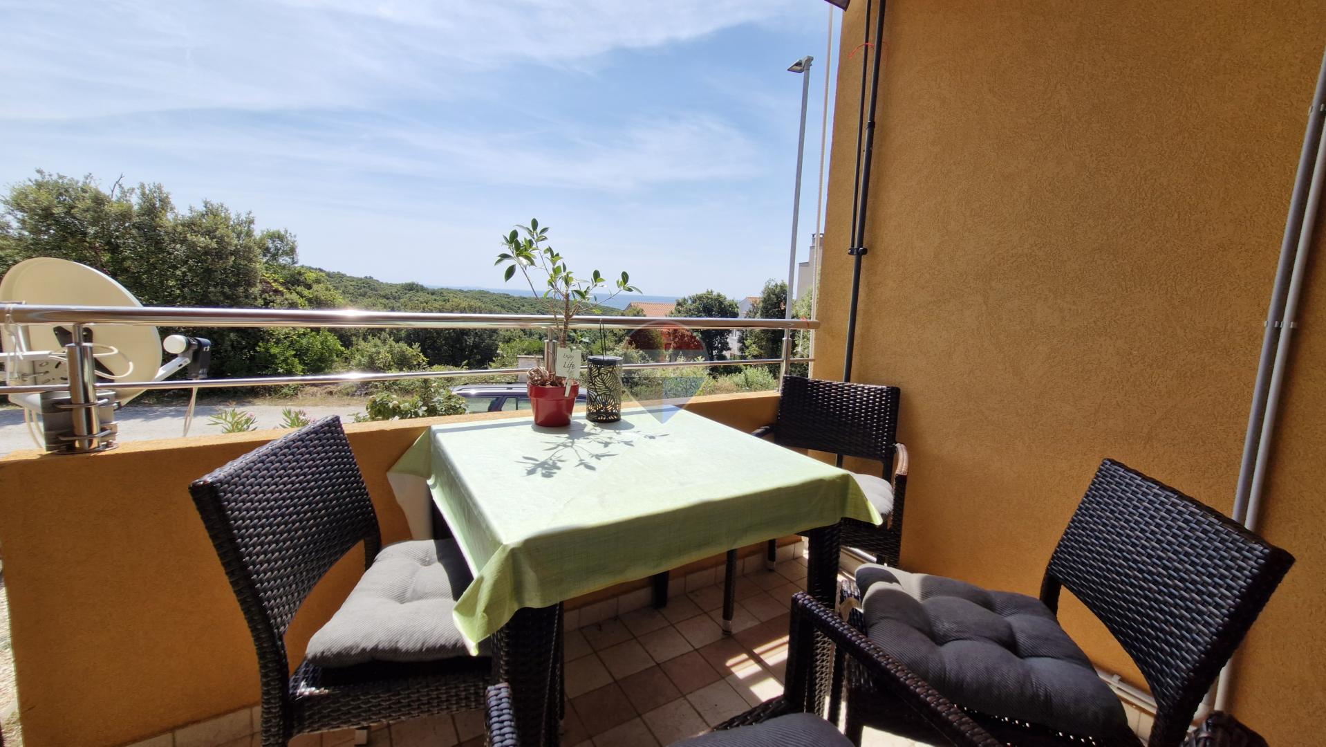 Istria, Duga Uvala - Apartment with Sea View, 500 m from the Beach, 52 m2