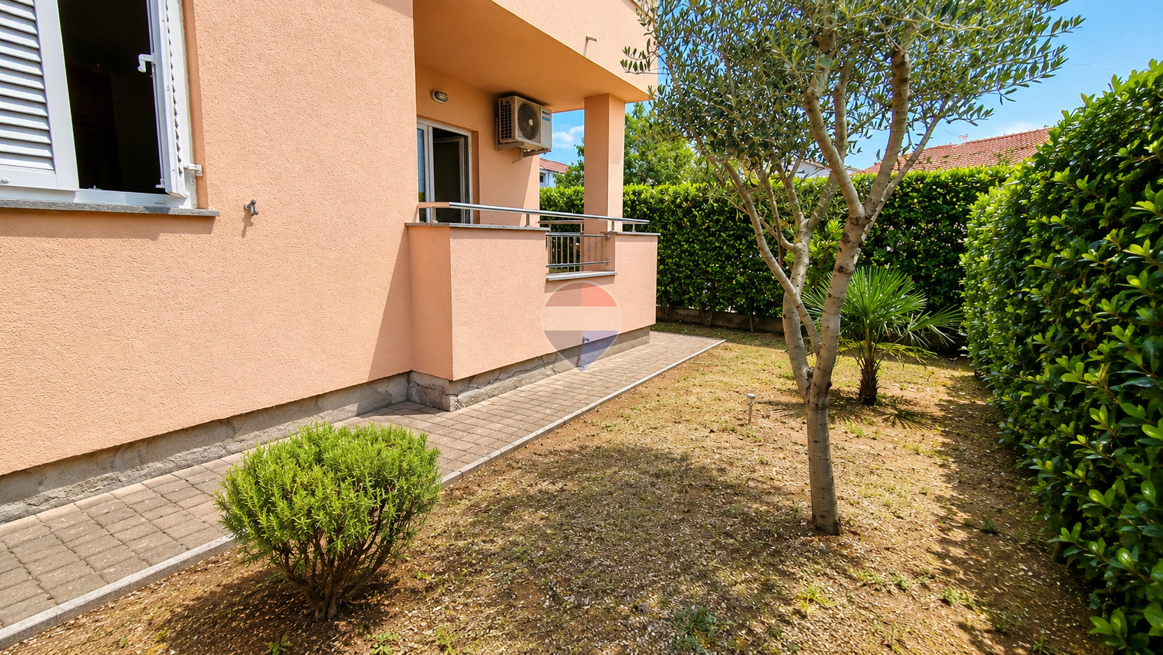 Malinska &ndash; Ground Floor Two-Bedroom Apartment with Private Garden
