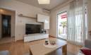 OPATIJA- 1. kat, 2 balkona, terasa, pogled na more, parking, 150 m od mora