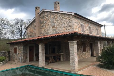 Krk,Kras,autohtona kamena vila iz 1897 god, s bazenom +4200 m2 građevinskog zemljišta