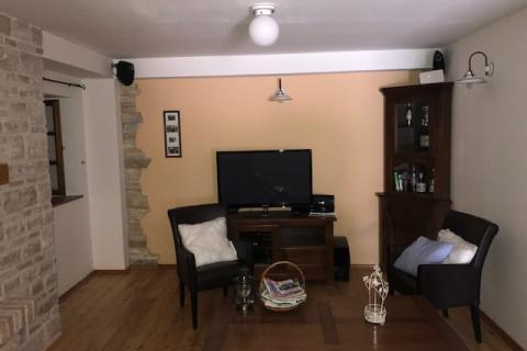 Krk,Kras,autohtona kamena vila iz 1897 god, s bazenom +4200 m2 građevinskog zemljišta