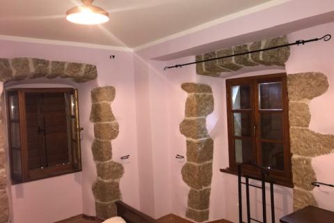 Krk,Kras,autohtona kamena vila iz 1897 god, s bazenom +4200 m2 građevinskog zemljišta