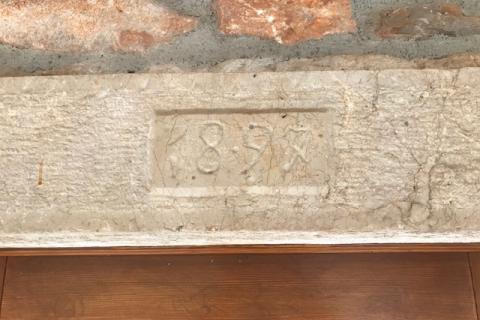 Krk,Kras,autohtona kamena vila iz 1897 god, s bazenom +4200 m2 građevinskog zemljišta