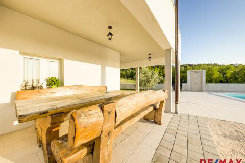 Einfamilienhaus/Wohnhaus Motovun, 240m2