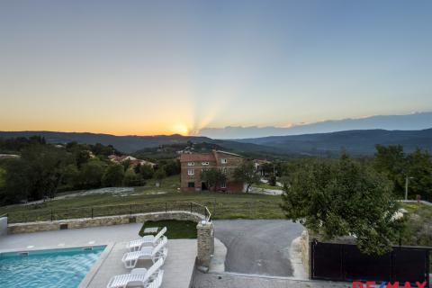 Einfamilienhaus/Wohnhaus Motovun, 240m2