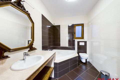 Einfamilienhaus/Wohnhaus Motovun, 240m2