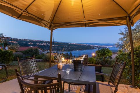 Condo/Apartment Opatija - Centar, Opatija, 170m2