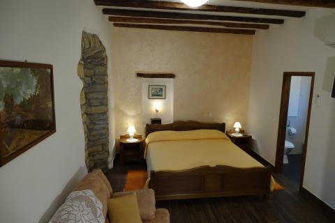 Istra, Oprtalj, autohtona istarska kuća s lijepim pogledom