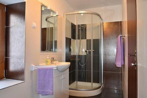 Istra, Oprtalj, autohtona istarska kuća s lijepim pogledom