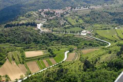 Istra, Oprtalj, autohtona istarska kuća s lijepim pogledom