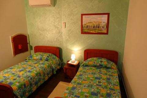 Istra, Oprtalj, autohtona istarska kuća s lijepim pogledom