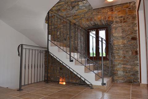 Istra, Oprtalj, autohtona istarska kuća s lijepim pogledom