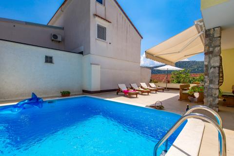 Novi Vinodolski, Tribalj, Najam Ville s wellnessom i bazanom