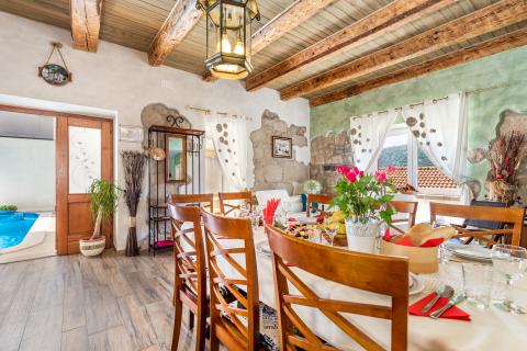 Novi Vinodolski, Tribalj, Najam Ville s wellnessom i bazanom