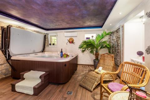 Novi Vinodolski, Tribalj, Najam Ville s wellnessom i bazanom