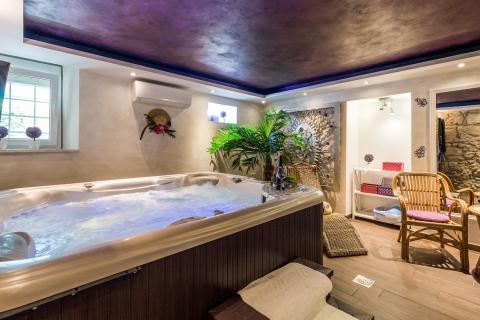 Novi Vinodolski, Tribalj, Najam Ville s wellnessom i bazanom