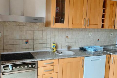 OPATIJA, Ičići - Kuća sa 4 stambene jedinice, pogledom na more i parkingom