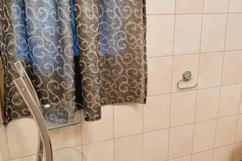 OPATIJA, Ičići - Kuća sa 4 stambene jedinice, pogledom na more i parkingom