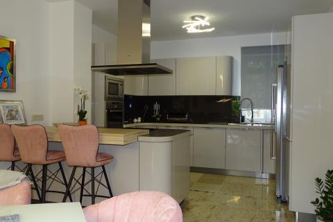 Дом Matulji, 403m2