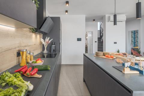 Istra, Marčana okolica, moderna kuća sa pogledom na more